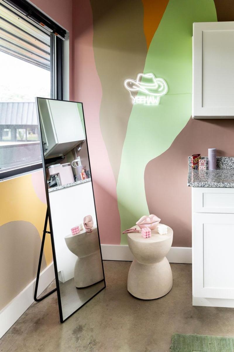 New Sleeps 4 - 7 Mins To Dt Nashville