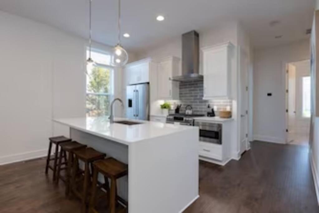 Holiday home New And Luxurious By Downtown With Rooftop Deck! *