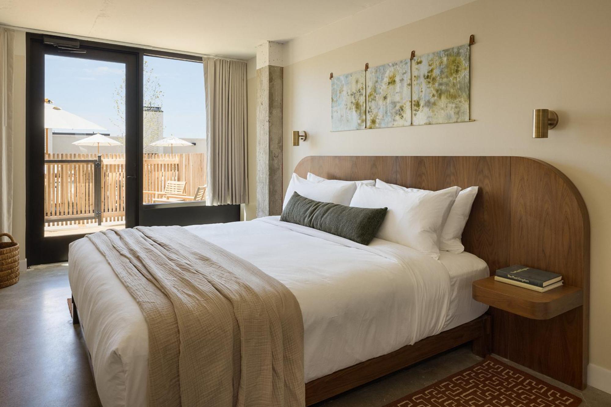 Drift Hotel
