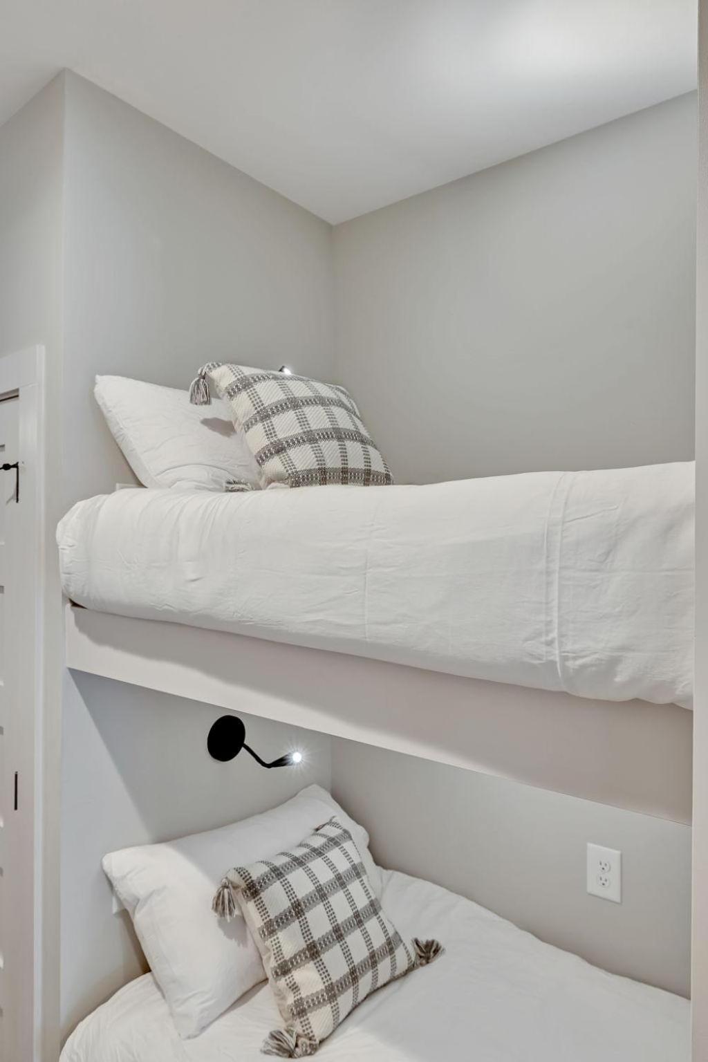 Holiday home Melrose Mix - Rooftop Deck - 5 Mins To Broadway *