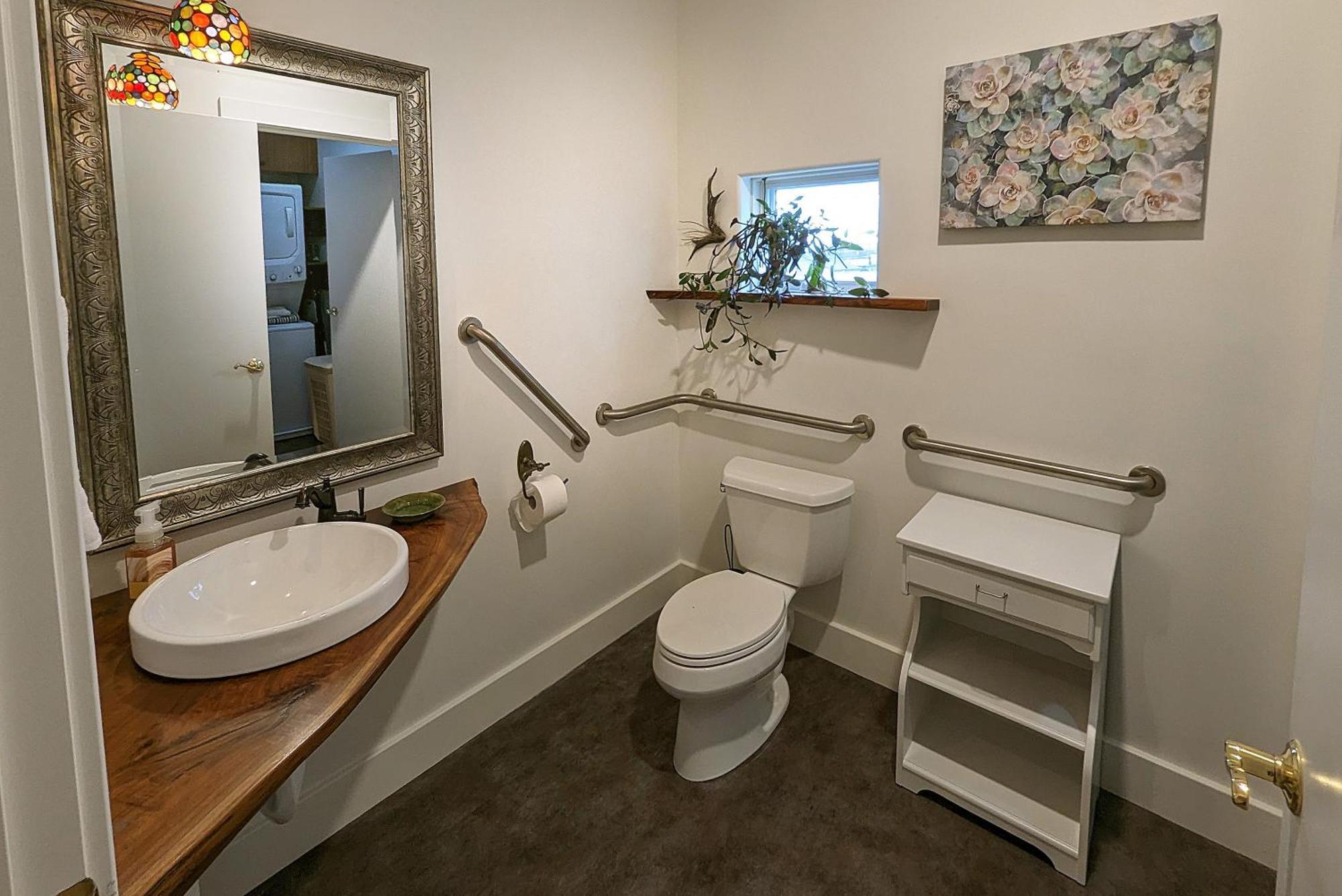 Apartment Westwood Shed In By Geodis Vanderbilt Belmont, 1 Accessible