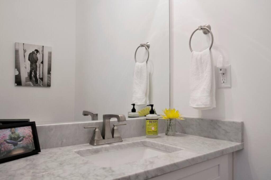 Holiday home New Music Icon House In East