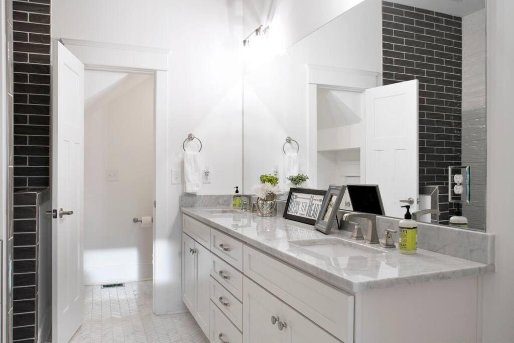 New Music Icon House In East Holiday home