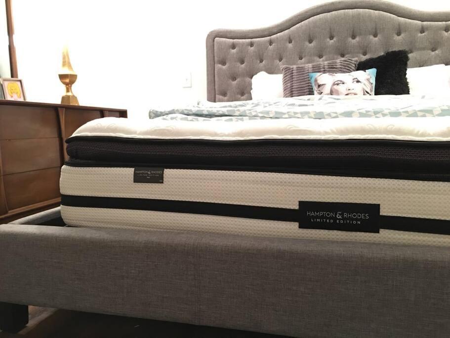 Holiday home New Music Icon House In East