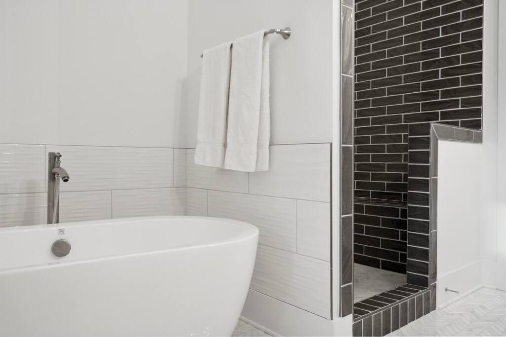 Holiday home New Music Icon House In East