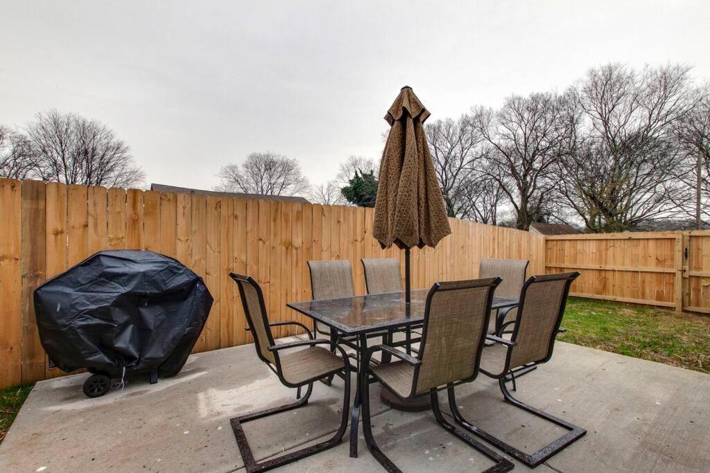 New Spacious 2 Miles From Downtown * Nashville