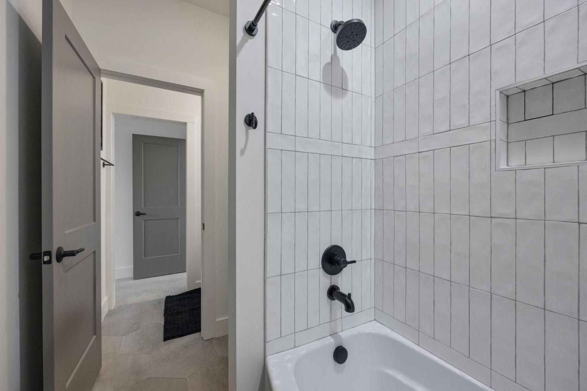 Luxe-elevate-modern Luxury-stunning Views * Nashville