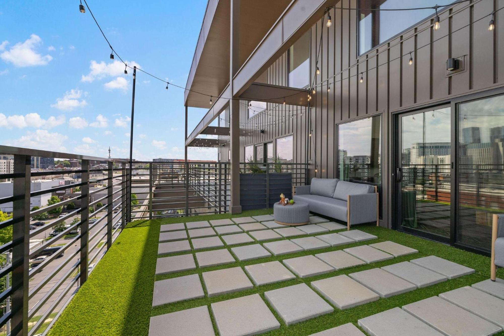 Holiday home - 635 7th Ave S Unit 608 Nashville