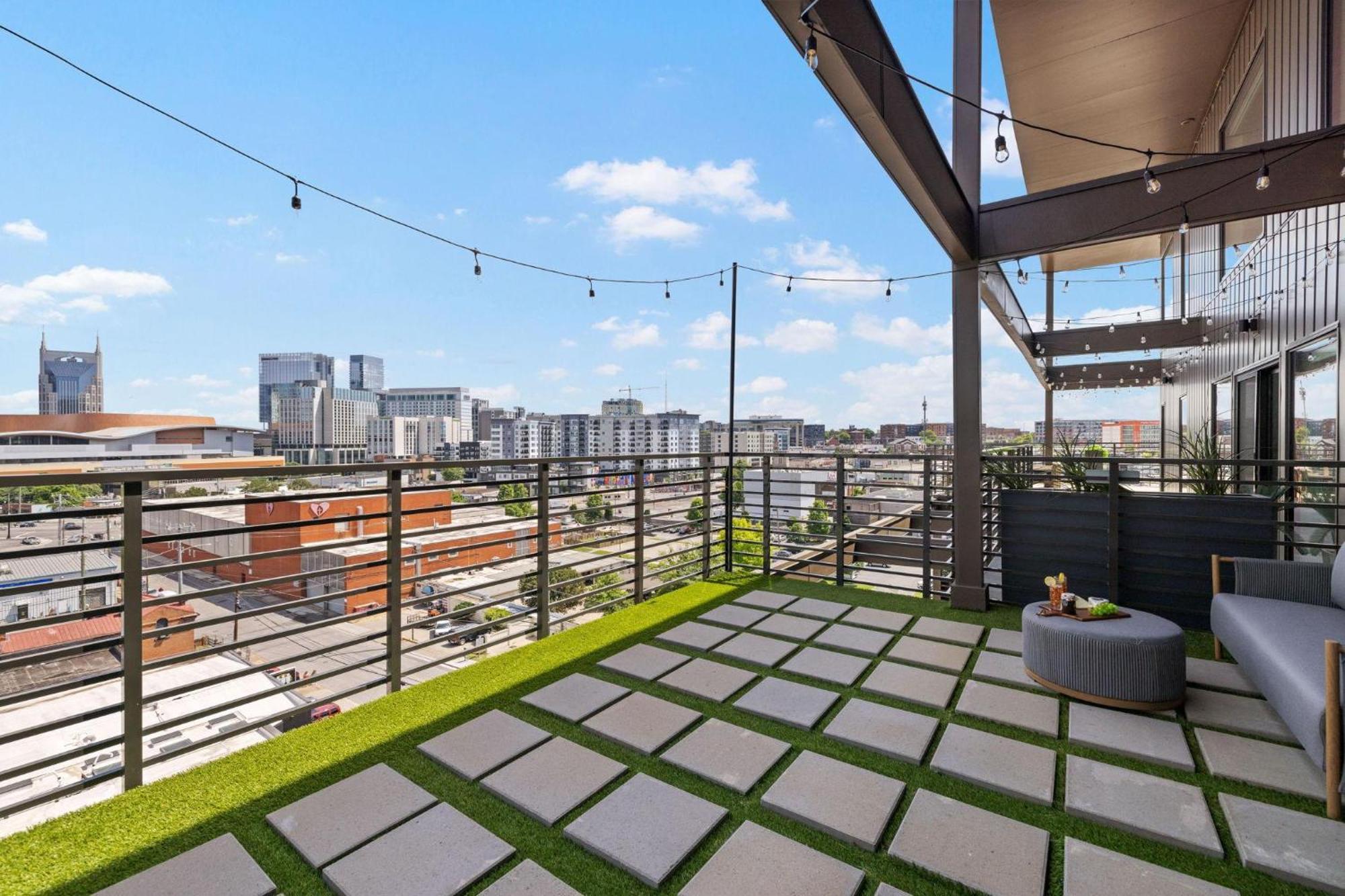 Holiday home - 635 7th Ave S Unit 608 *