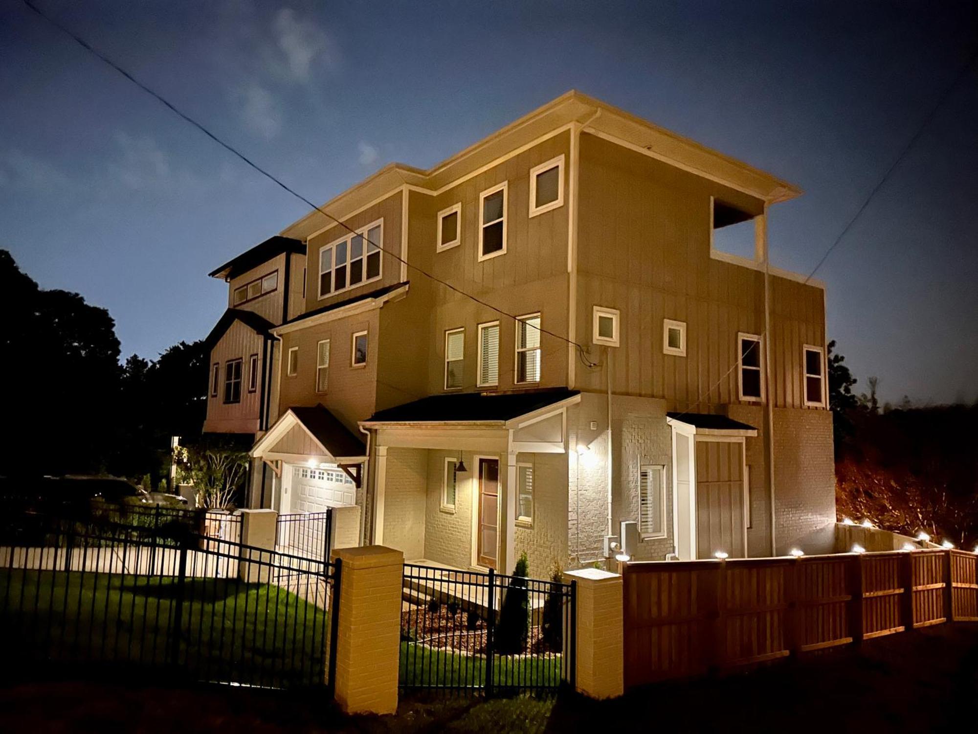 New Luxury Big House Near Gulch 4 King 4 Queen 2 Twin Nashville