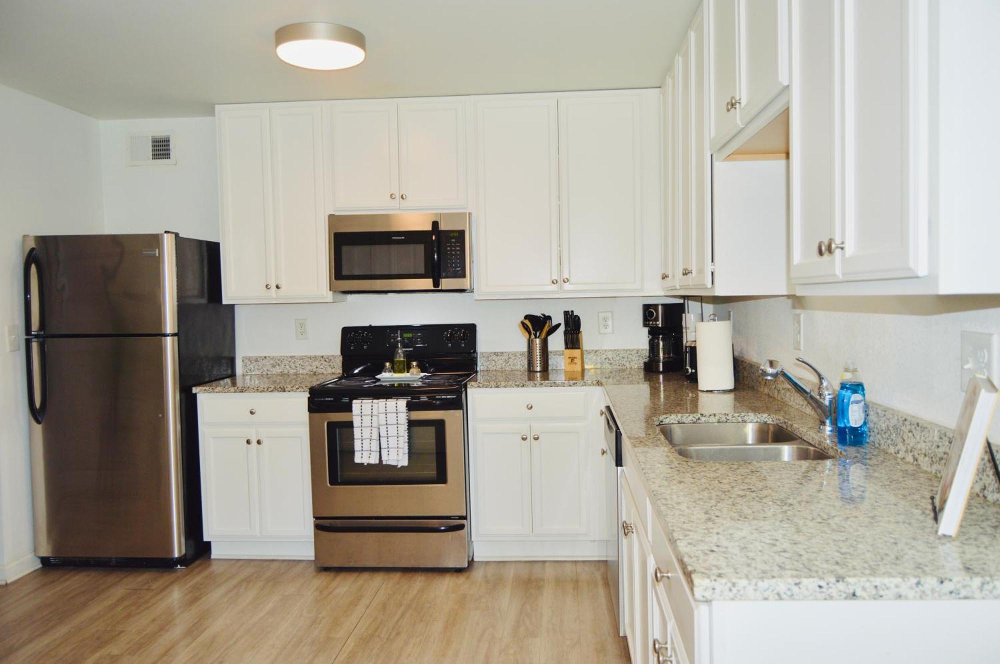 Beautiful Condo,minutes From Broadway Sleep 6! Apartment *