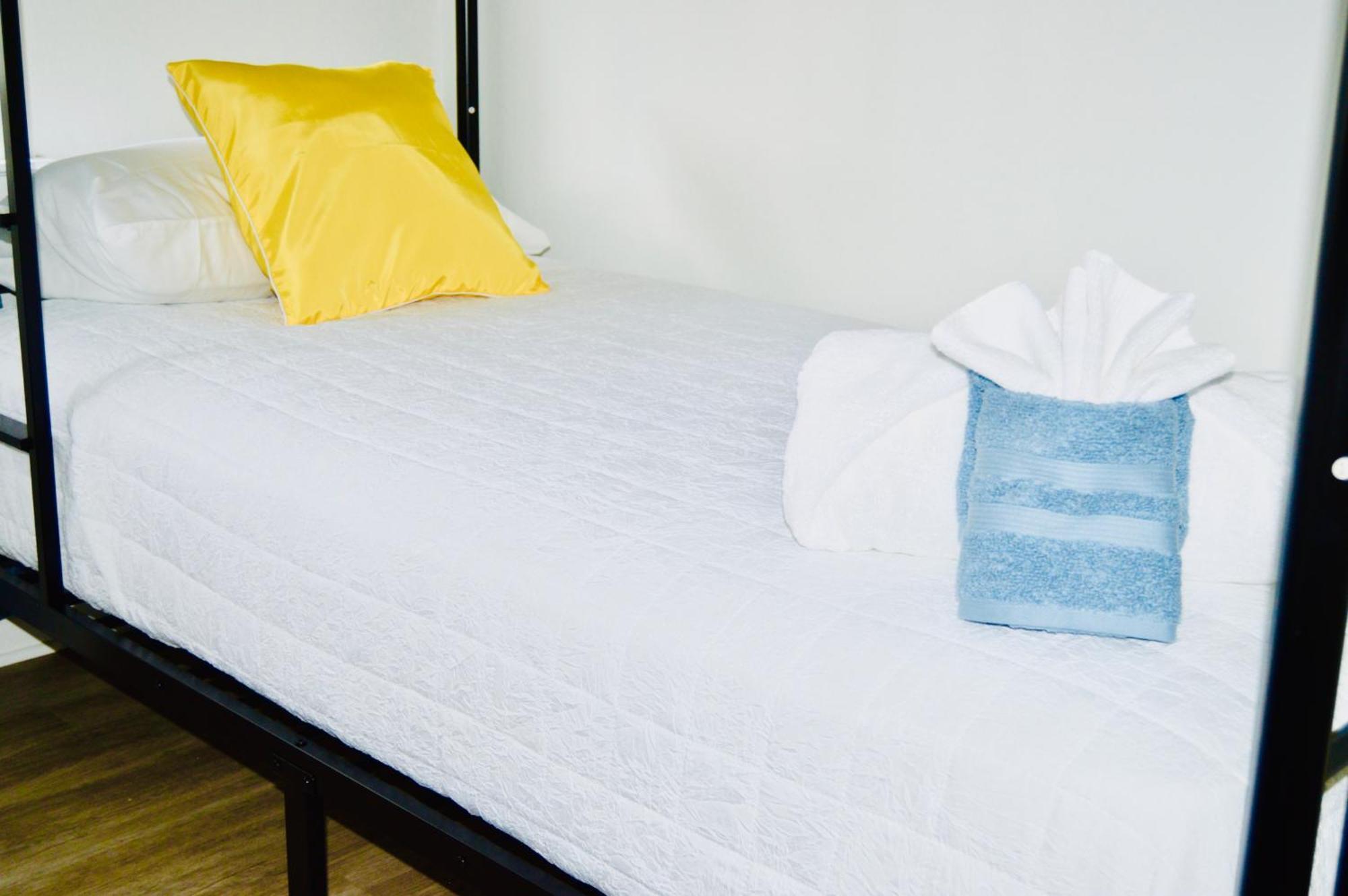 Beautiful Condo,minutes From Broadway Sleep 6! Apartment Nashville