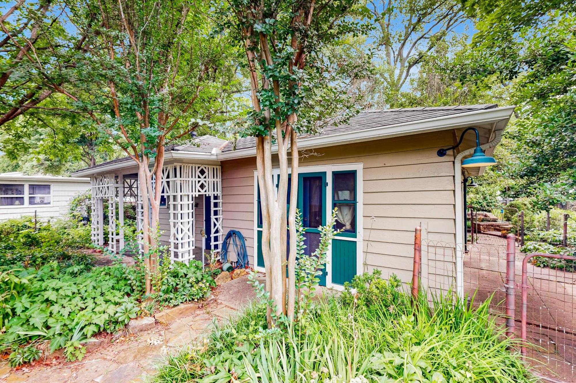 Little House -