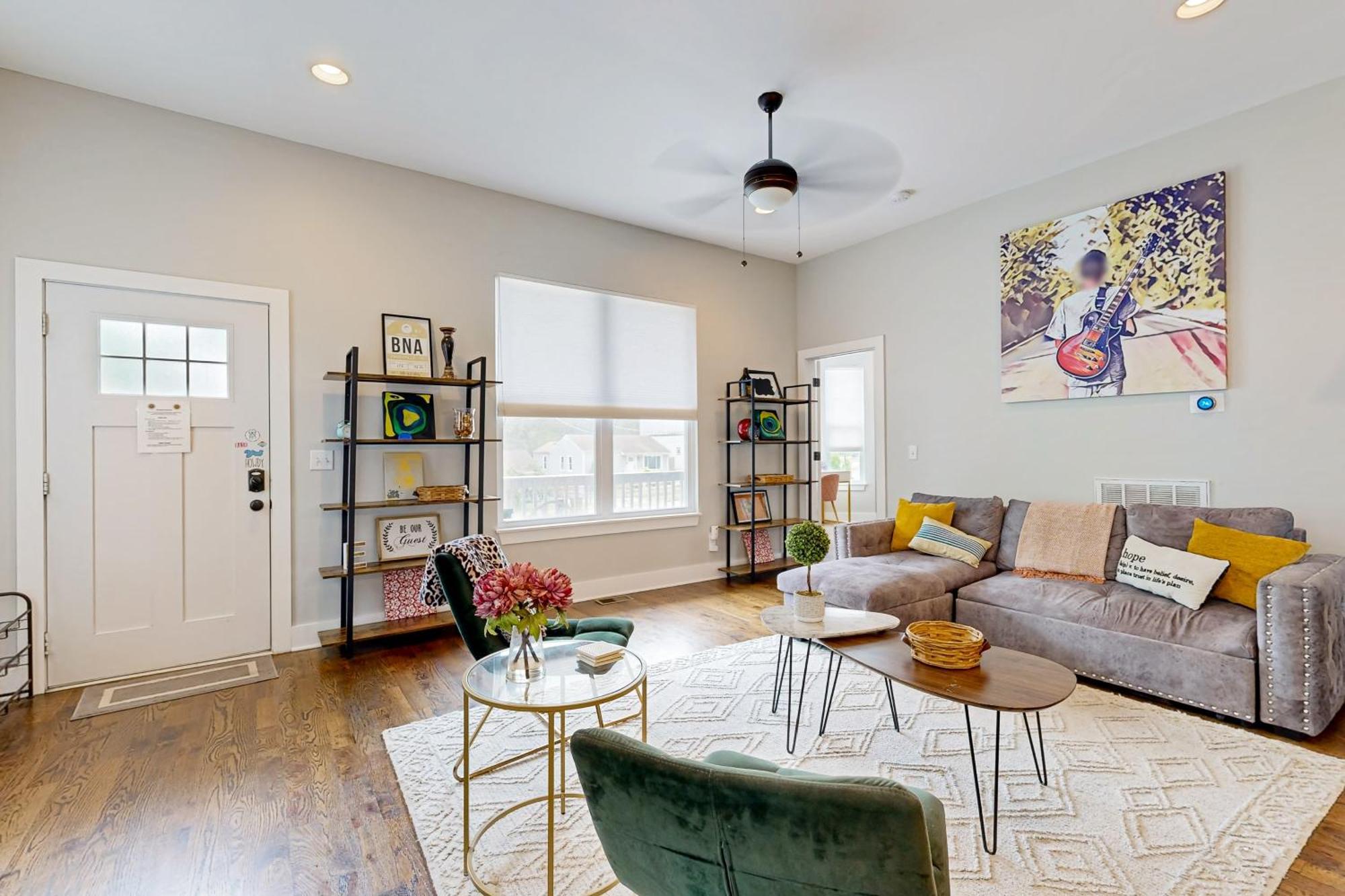 The Blue Jewel Hotel Nashville