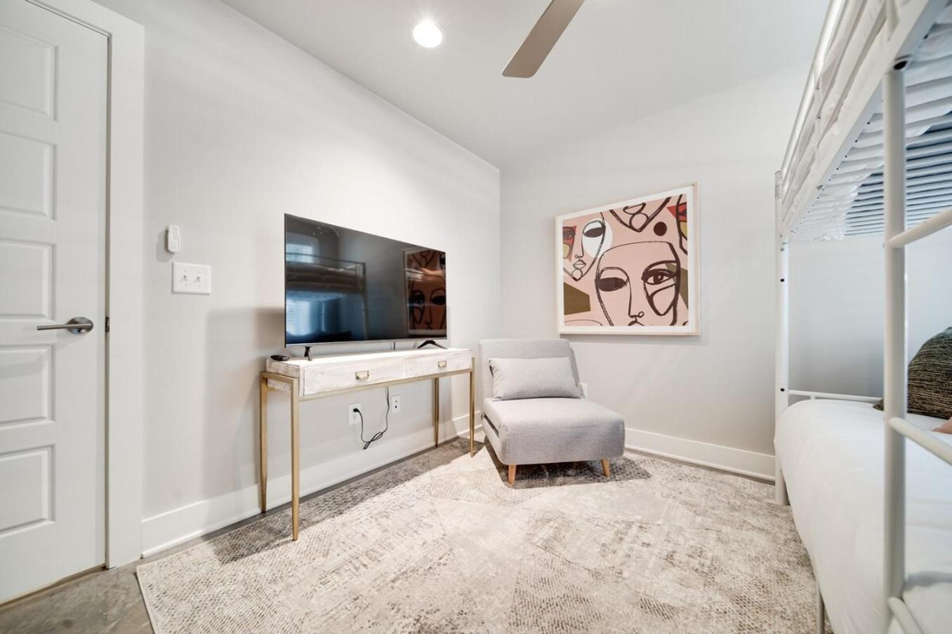 Mayas Luxury Oasis 2 Miles To Broadway