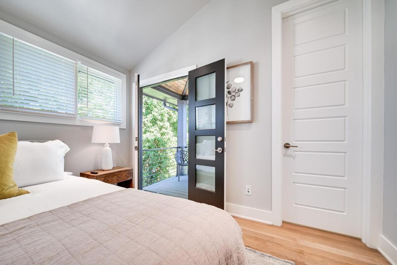 Mayas Luxury Oasis 2 Miles To Broadway Holiday home Nashville