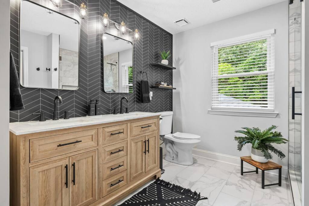 Holiday home Luxury Oasis - Airport, Downtown, Opry,