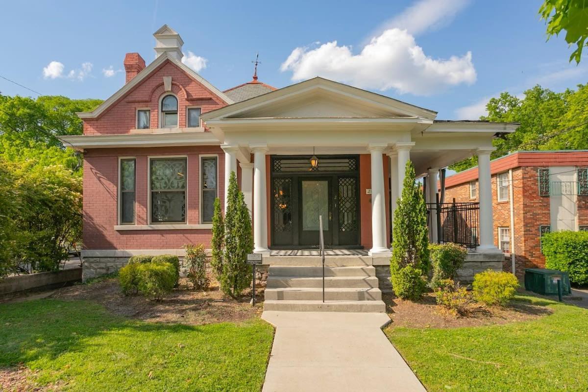 Holiday home Historic Jewel Walk To Eats & Shops Nashville