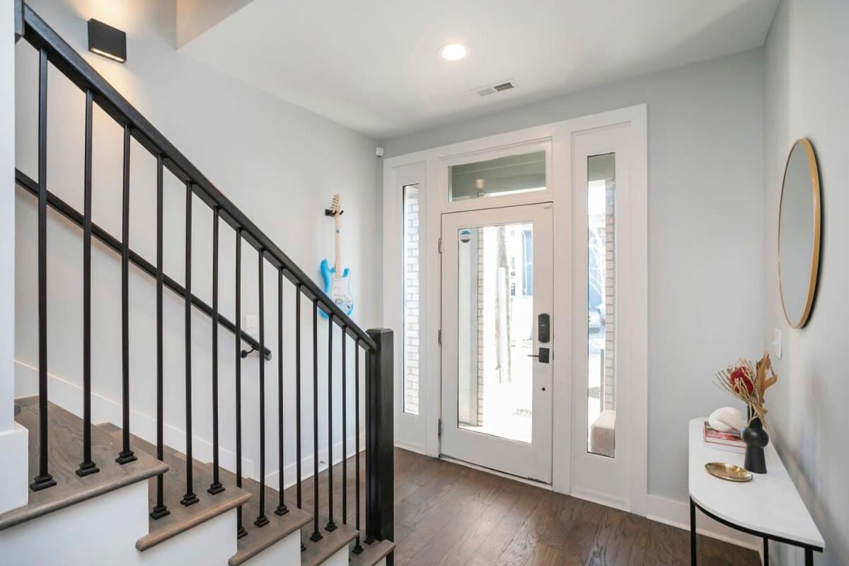 1 Mile To Downtown 4br 4ba W Rooftop Deck * Nashville