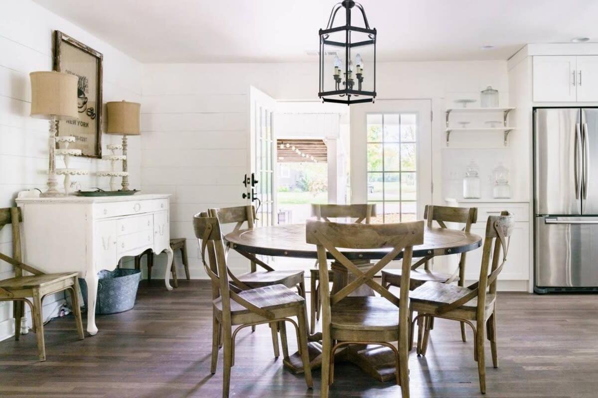 Holiday home Enchanting Retreat 15 Minutes To *