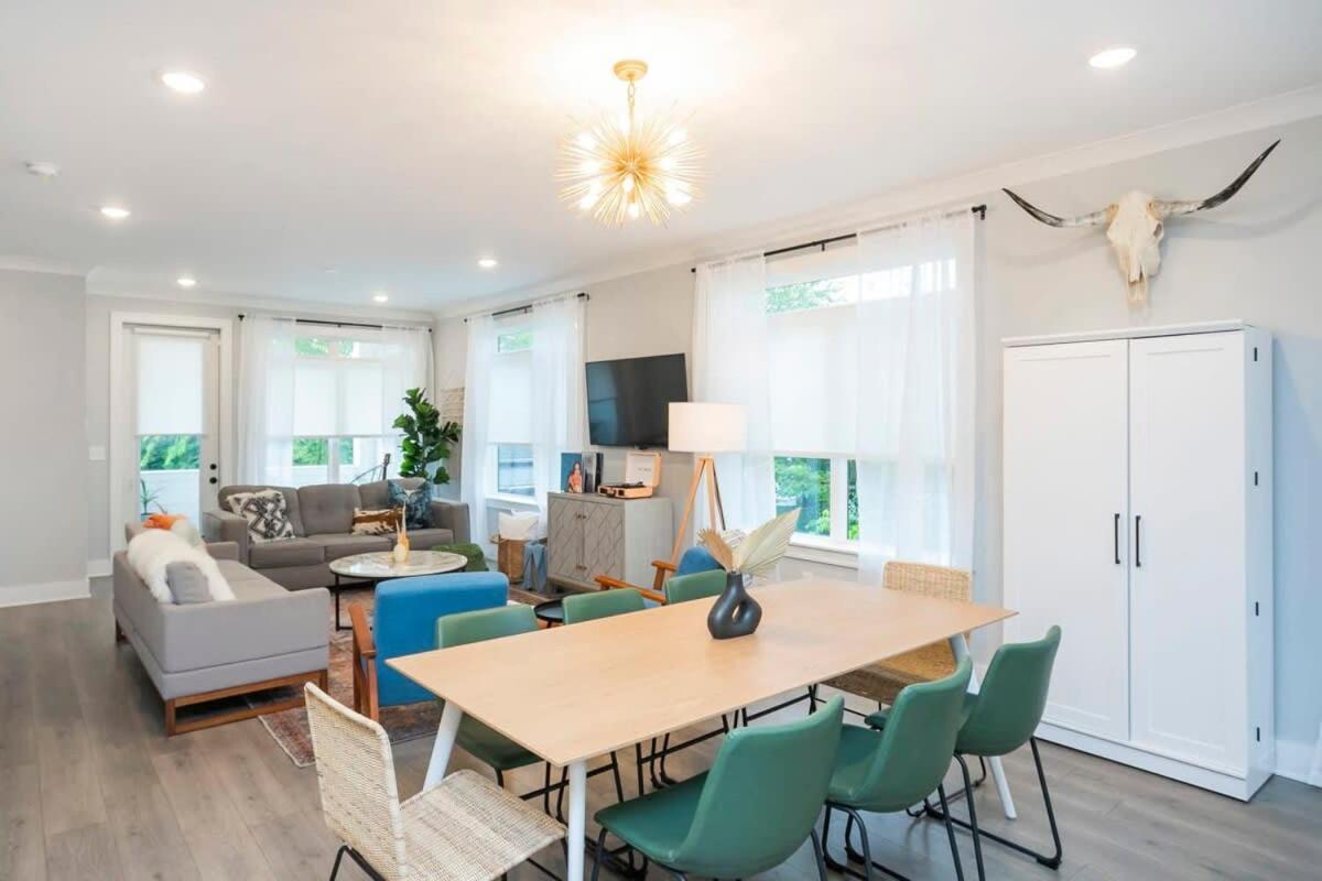 Holiday home 3 King Beds In Hip East Nash 1 Mile To Dwntn