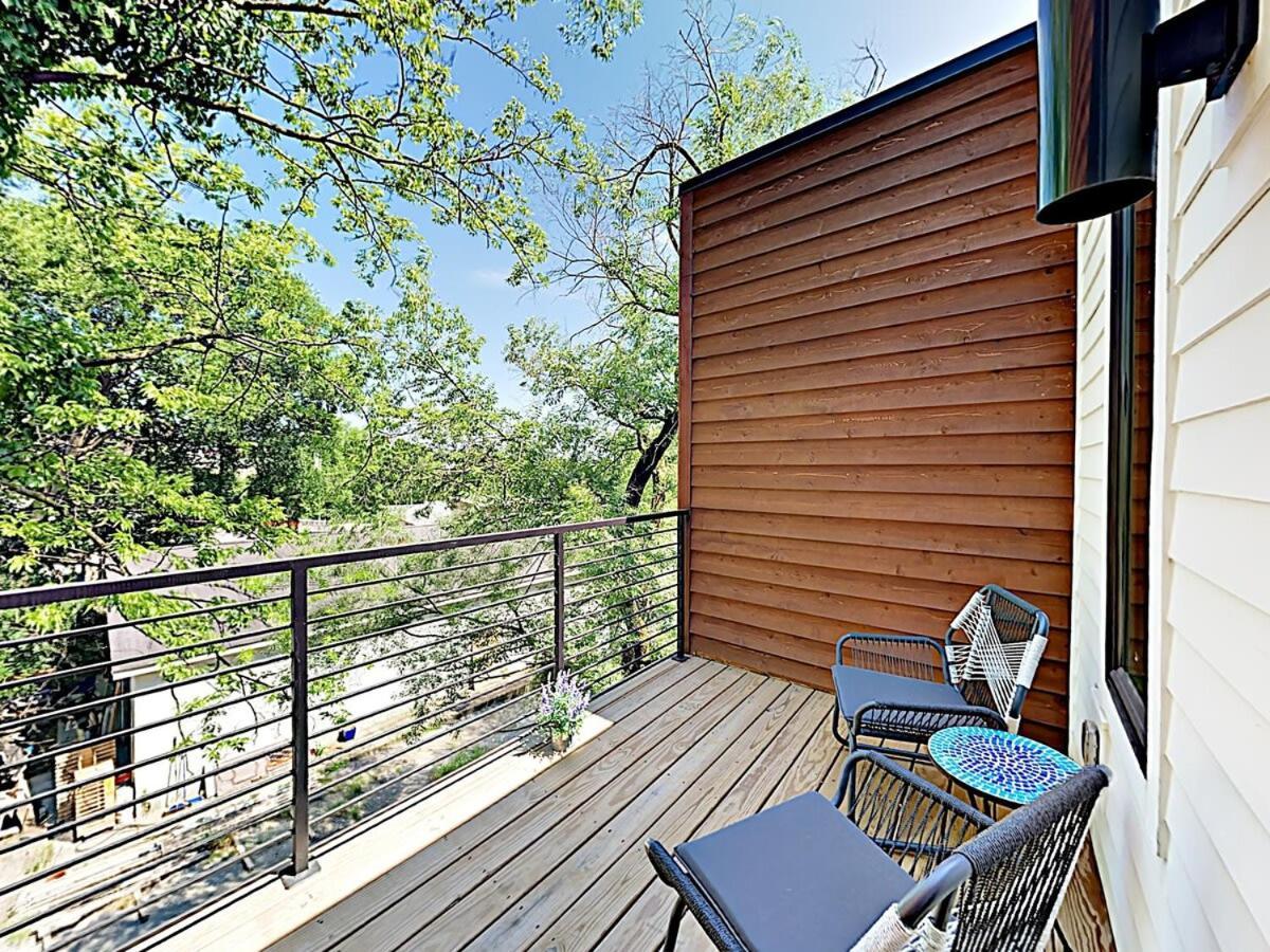 Holiday home 2 6 Miles To Downtown End Unit Free Parking *