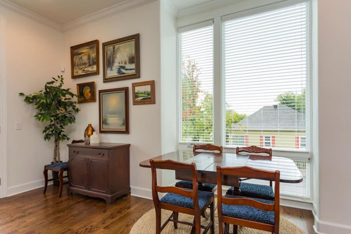 Holiday home Relaxing In East Nash Walk To Shops And Cafes *