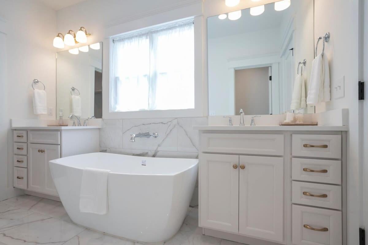 Holiday home Custom Office Game & Fire Pit *