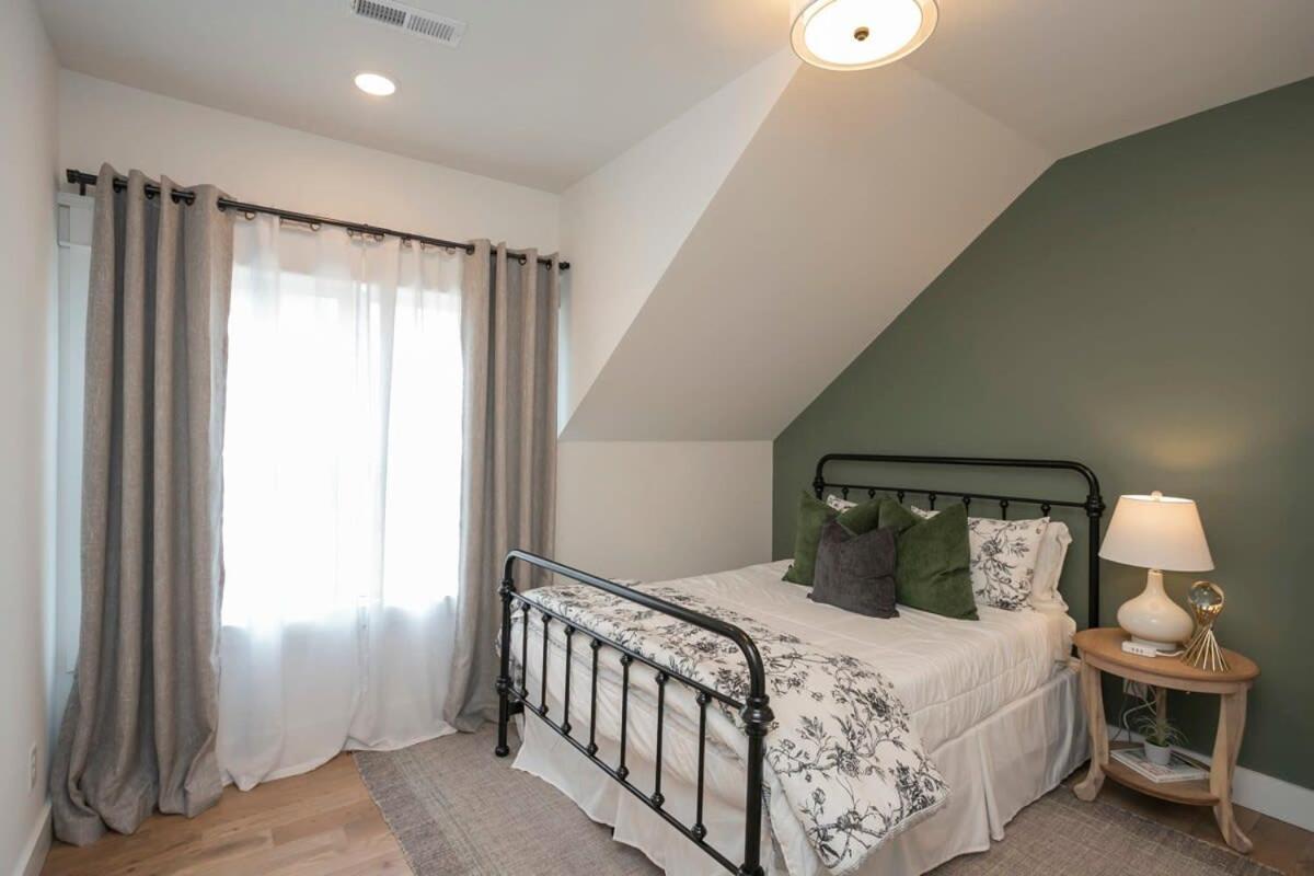 Holiday home Custom Office Game & Fire Pit