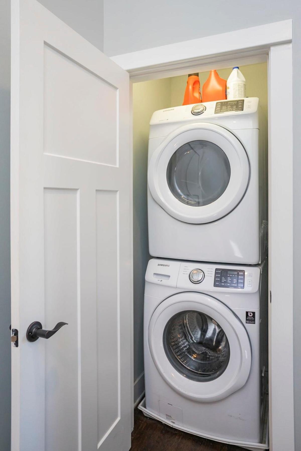 Relaxing 2 Bd 2 5 Ba Base Nashville