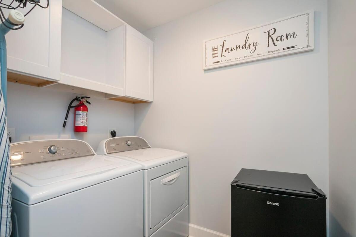 Holiday home Spacious Only 2 Miles From Downtown