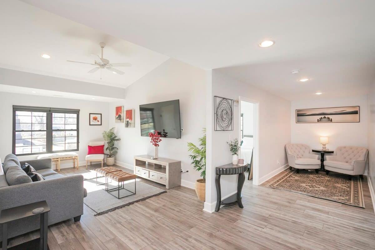 Spacious Only 2 Miles From Downtown Holiday home Nashville