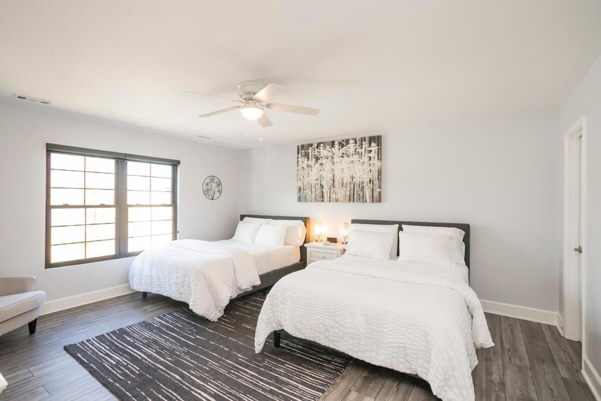 Spacious Only 2 Miles From Downtown Holiday home Nashville