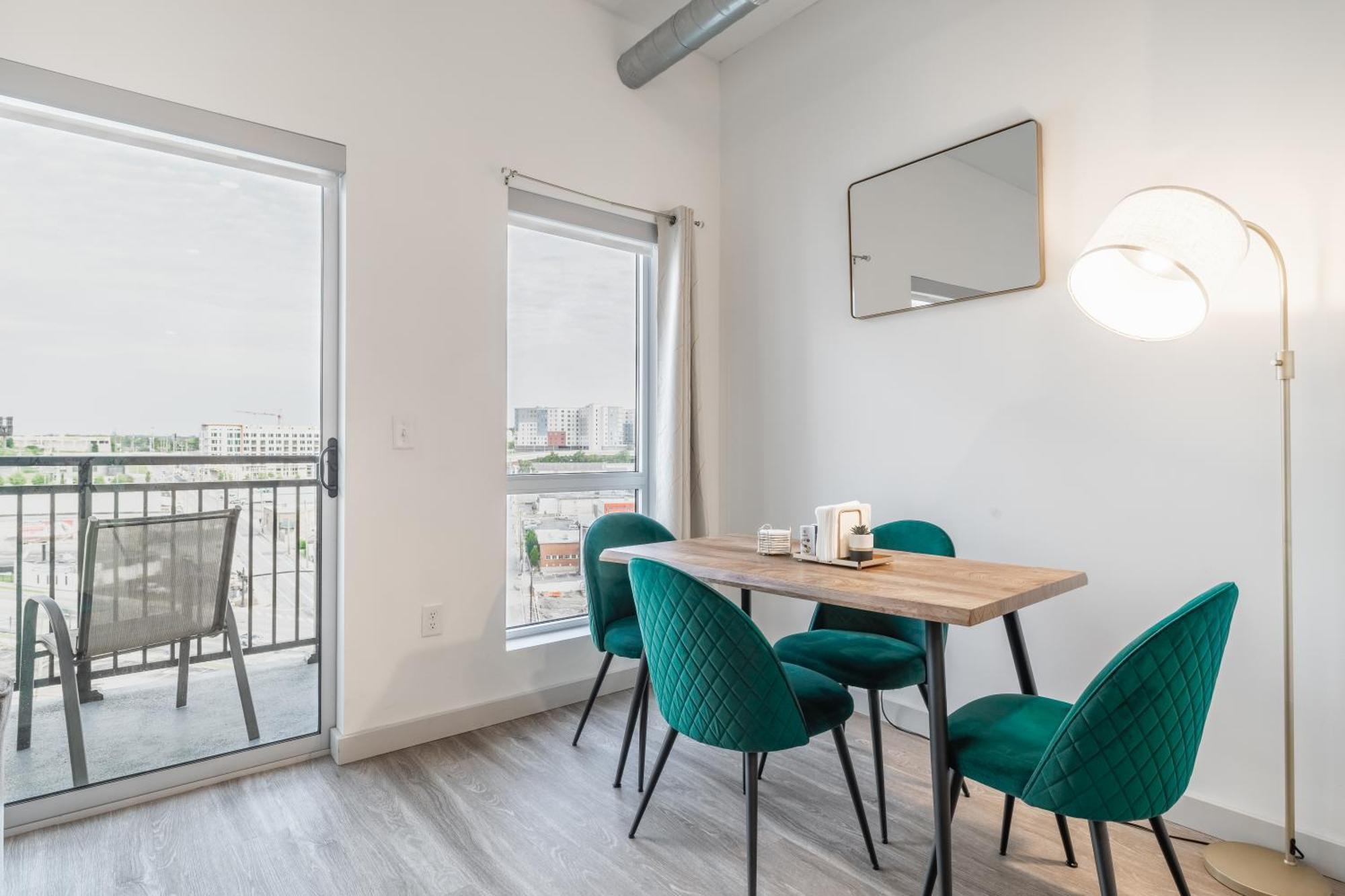 New In Nashville, Pool Gym Rooftop & Laundry 5 Min From Broadway Nashville