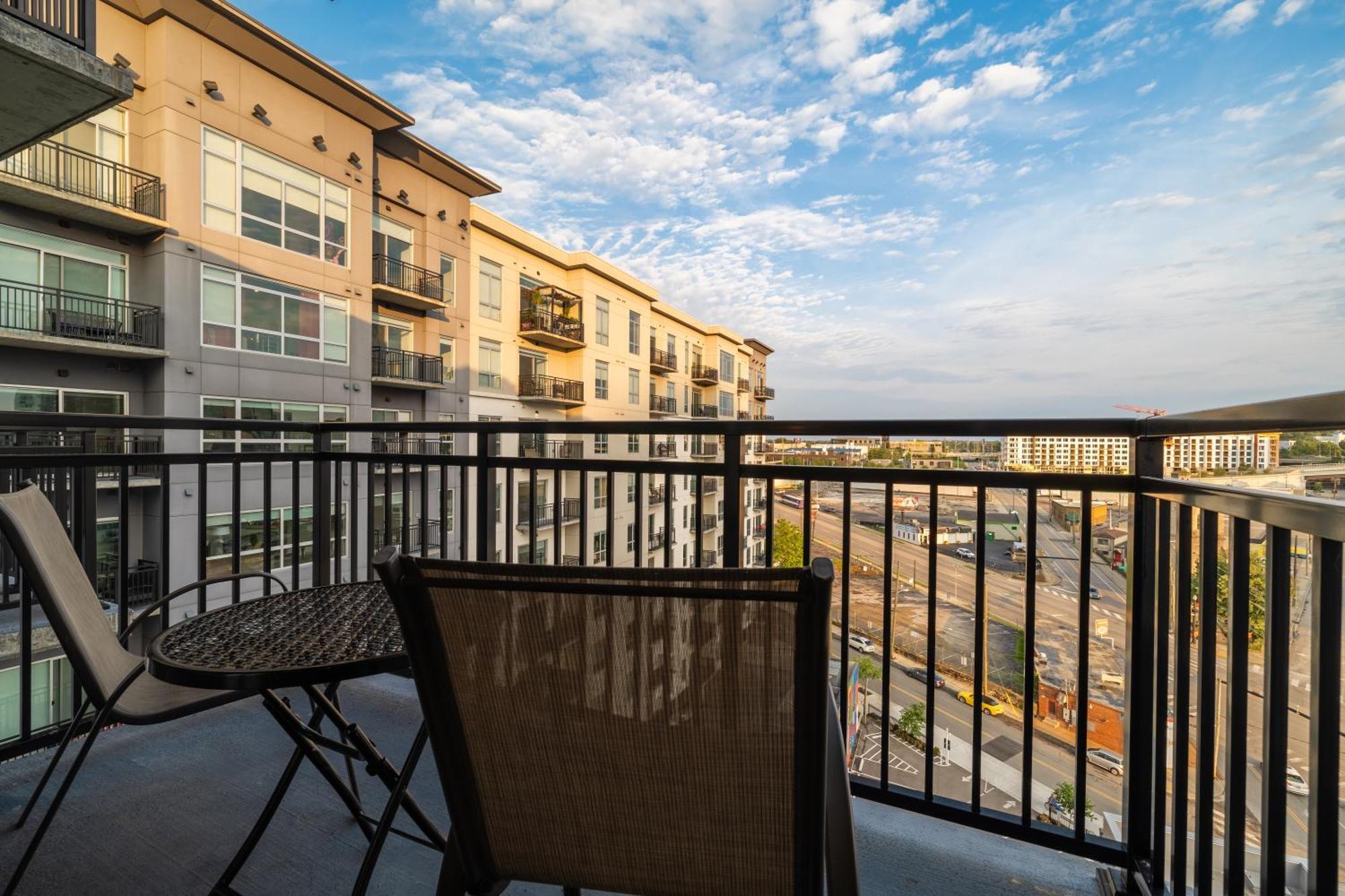 New In Nashville, Pool Gym Rooftop & Laundry 5 Min From Broadway