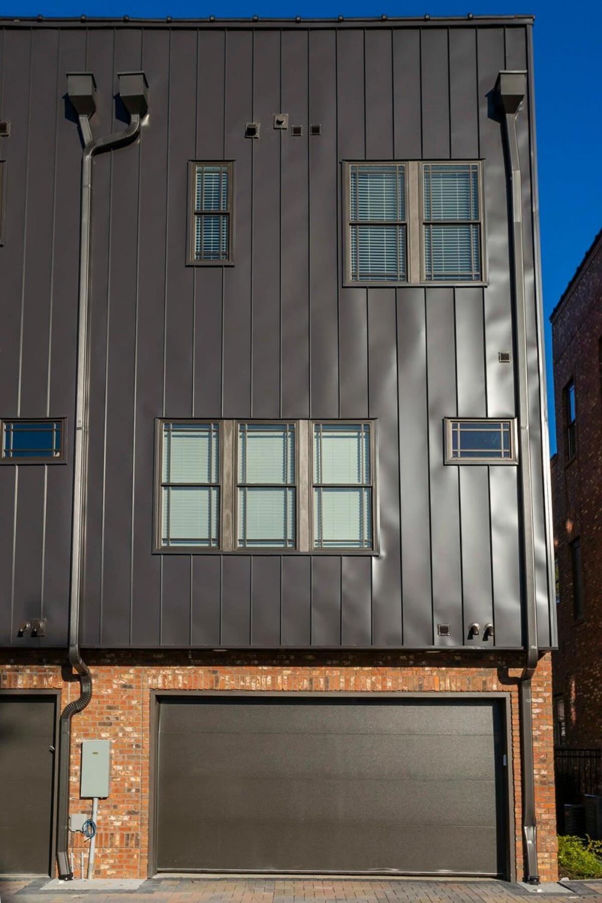 2 Miles To Broadway W Rooftop Deck Grill & Garage Holiday home Nashville