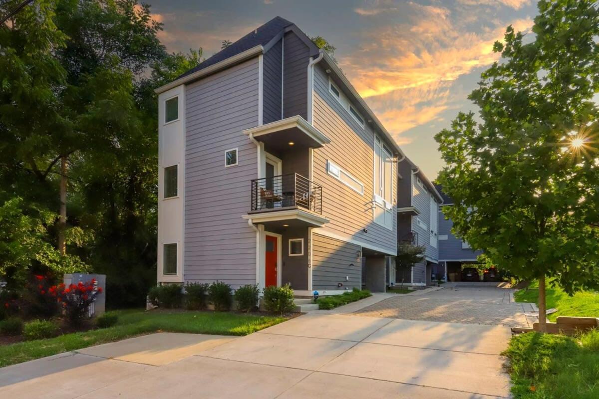 Stylish For 12 8th Ave South 6 Beds * Nashville