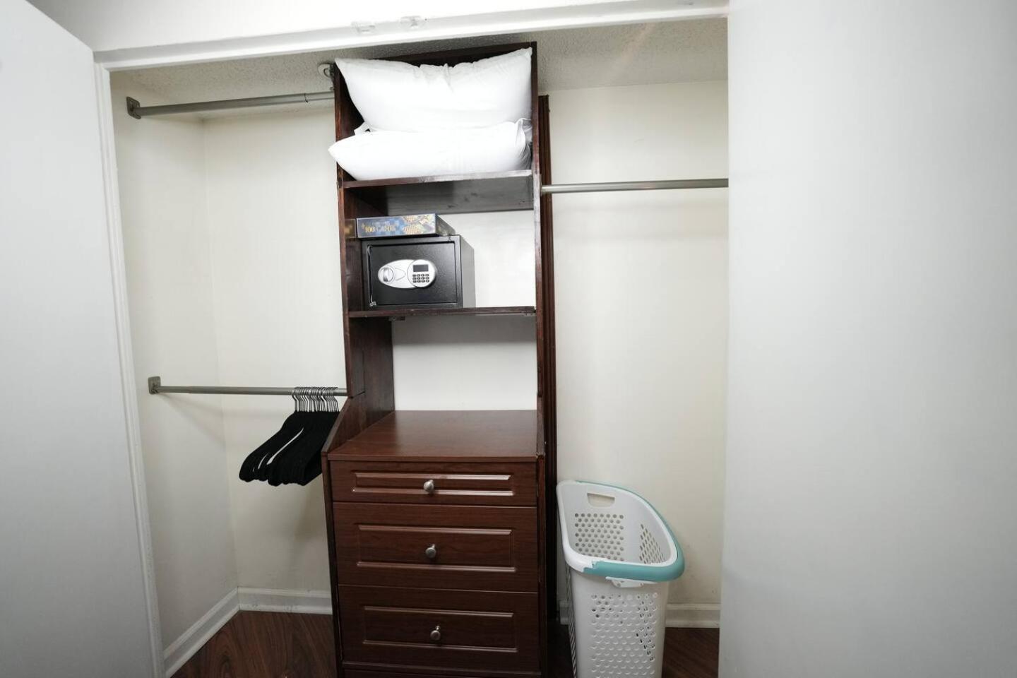 Apartment Traveling Nurses And Professionals Parking Included Pet Friendly Downtown