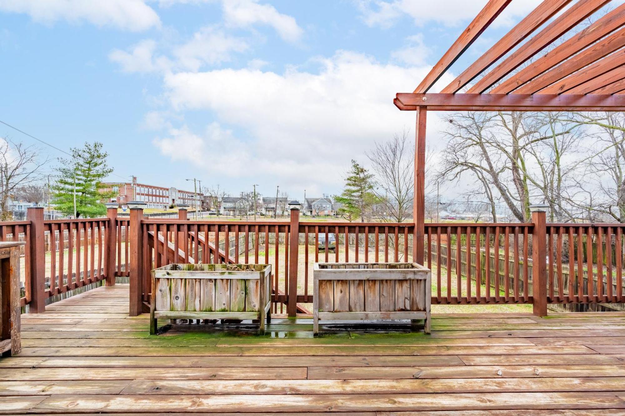 Cozy Remodeled House With Views - Prime Location *