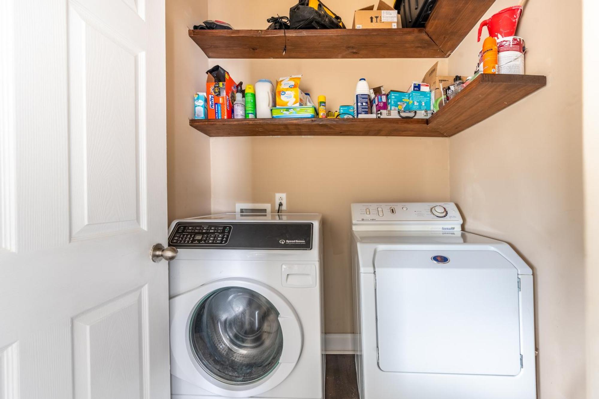 Cozy Remodeled House With Views - Prime Location * Nashville