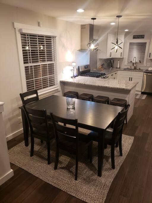 Holiday home East Retreat, Outdoor Oasis, Sleeps 12, Four Bedrooms Nashville