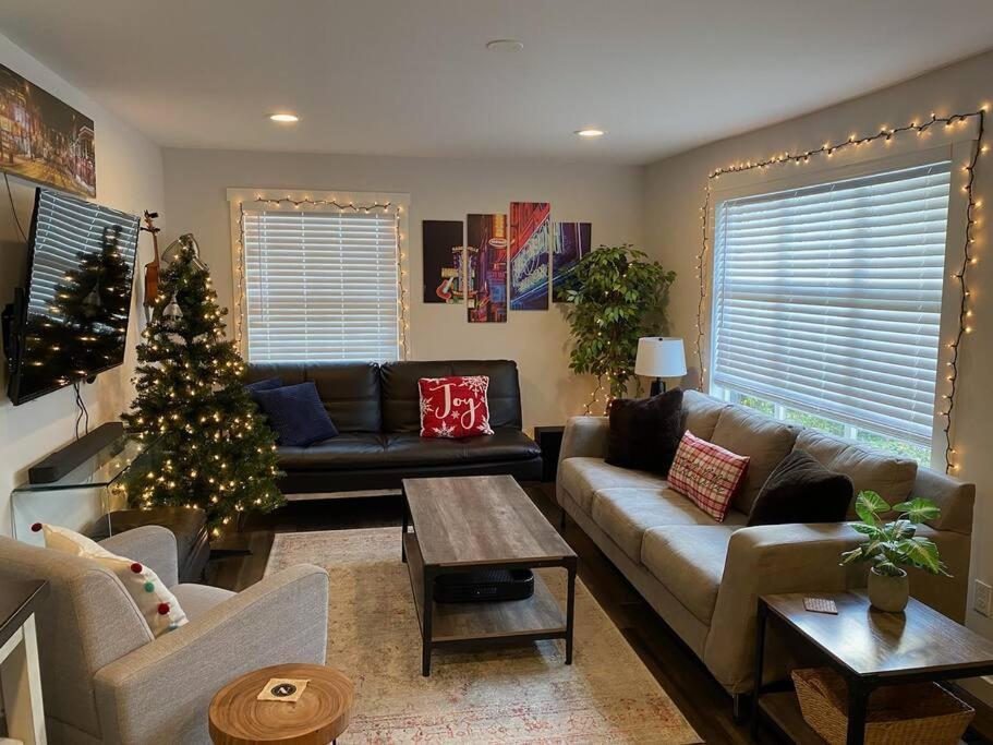 East Retreat, Outdoor Oasis, Sleeps 12, Four Bedrooms * Nashville