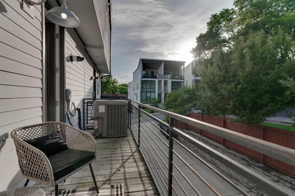 Music Charmer! 3 Bedrooms-2 Miles To Downtown Nashville