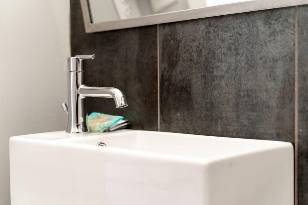 3bd -rooftop Escape- Steps From The Gulch Fun *