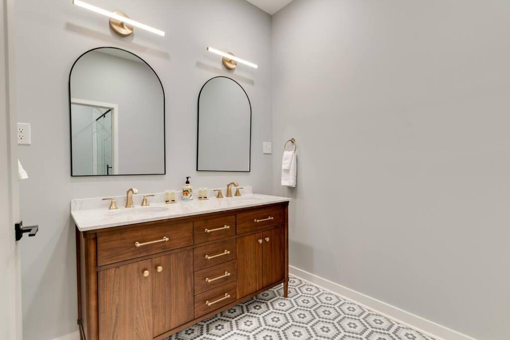 3bd -rooftop Escape- Steps From The Gulch Fun Holiday home