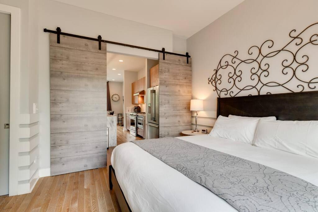 3bd -rooftop Escape- Steps From The Gulch Fun *