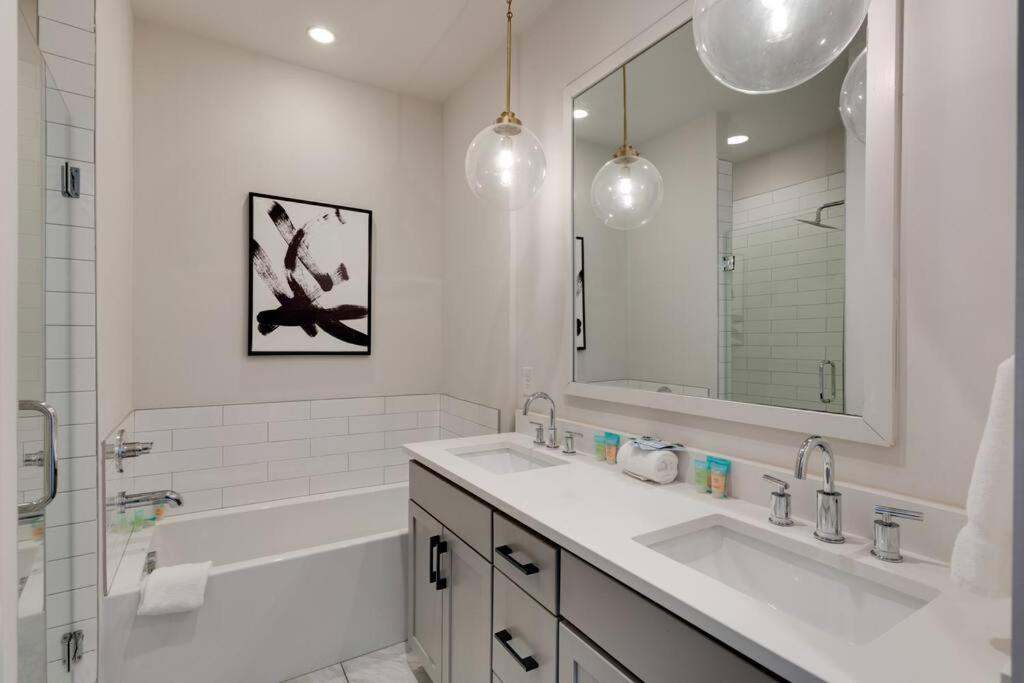 Rooftop Fun, Walk To The Gulch And 12th S Near Broadway * Nashville