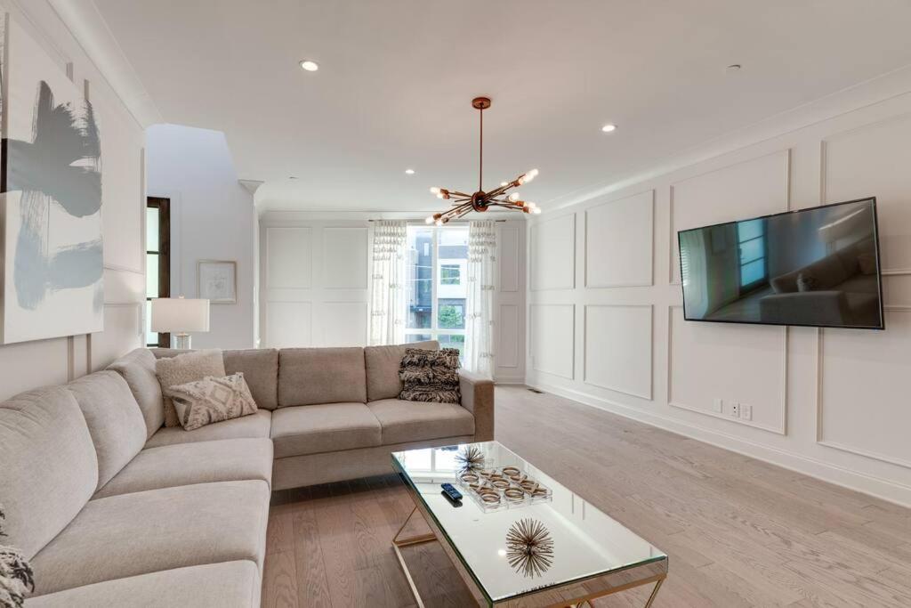 Rooftop Fun, Walk To The Gulch And 12th S Near Broadway * Nashville