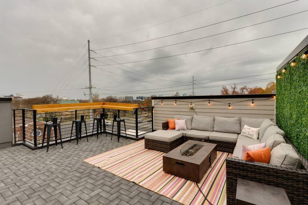 Luxury Townhome! Rooftop-game Room! Near Broadway! * Nashville