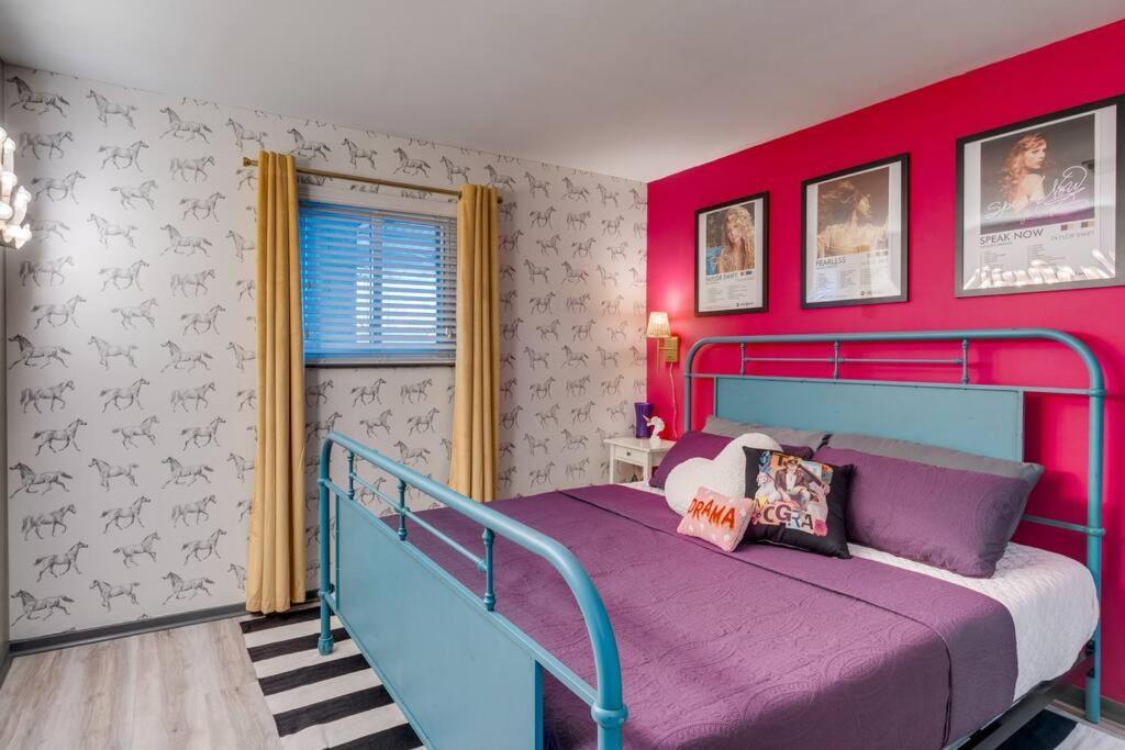 Vibrant Riverfront 2bd With A Pool * Nashville